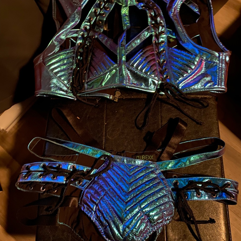 Blue multi chrome Club Exx rave set